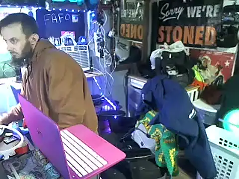 CloudDadddyyy420 online show from January 22, 2025, 7:45 pm