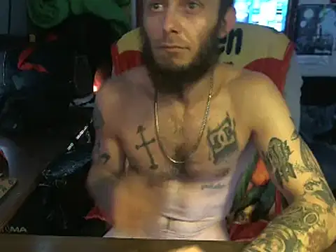 CloudDadddyyy420 online show from March 16, 2025, 9:47 pm