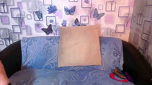 milfsexy online show from October 18, 2025, 9:43 am