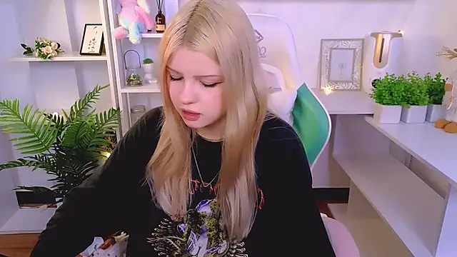 Grace and  Jacob online show from February 27, 2025, 4:10 pm