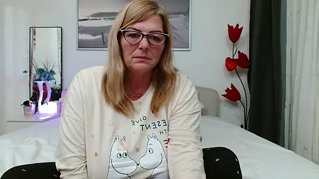 YulliaMilf online show from February 1, 2026, 6:06 pm