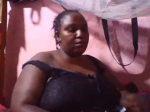 Snapshot of big_clits chatting on July 7, 2026, 6:47 am big clits online show from July 7, 2026, 6:47 am