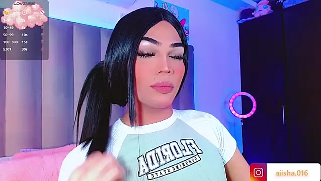 AiishaRose online show from January 14, 2025, 1:06 pm