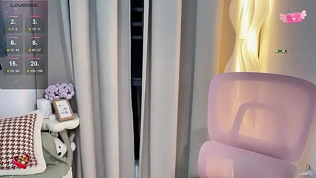 Snapshot of Mandy-- chatting on September 13, 2025, 12:05 pm Mandy-- online show from September 13, 2025, 12:05 pm