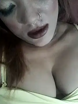 Indianpleasure300 online show from January 4, 2025, 7:44 pm