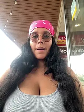 Annya-sweet online show from March 18, 2025, 4:37 pm