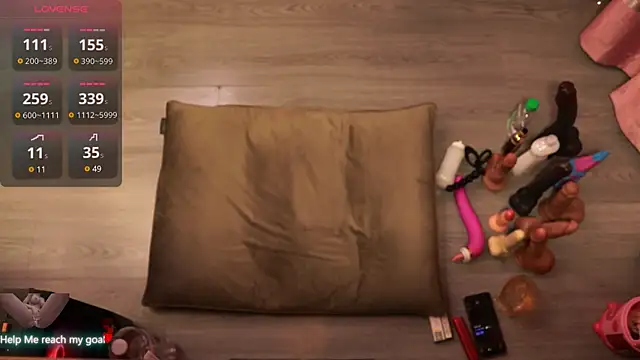 Redhead Shark new online show from December 25, 2024, 10:27 pm