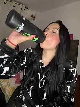 salome polaniiee online show from April 21, 2026, 5:36 am