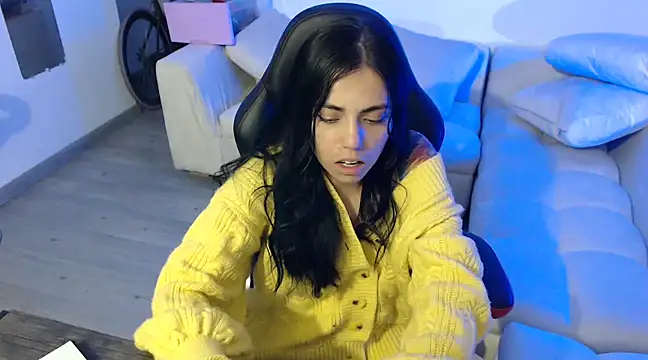 i am nina  online show from January 11, 2025, 5:41 am