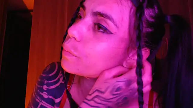 i am nina  online show from February 19, 2026, 5:47 am