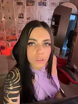 i am nina  online show from April 4, 2026, 9:01 pm