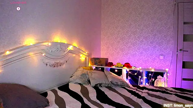 LillyMoure  online show from February 17, 2026, 11:11 pm