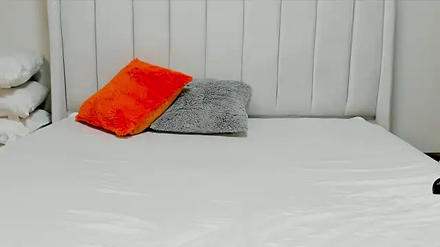  heavenlysent online show from April 22, 2026, 4:37 am