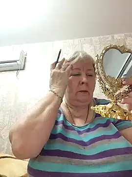 EffectFiona online show from February 4, 2025, 11:06 pm