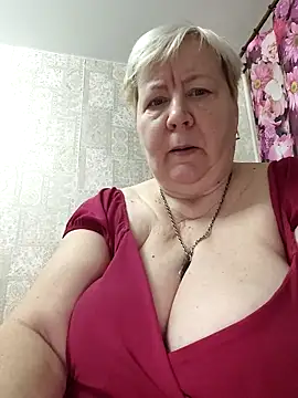 EffectFiona online show from December 1, 2025, 1:32 am