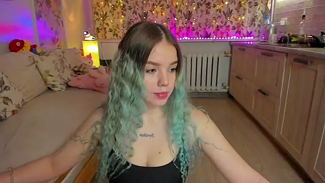 OceanSkyBaby online show from February 5, 2025, 12:49 pm