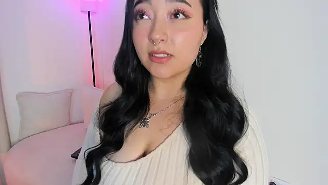 Snapshot of Miss_Loise chatting on July 25, 2026, 5:27 am Miss Loise online show from July 25, 2026, 5:27 am