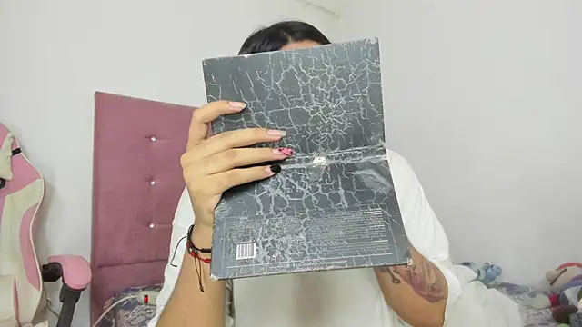 OSORIOMAFE online show from December 8, 2024, 6:28 pm