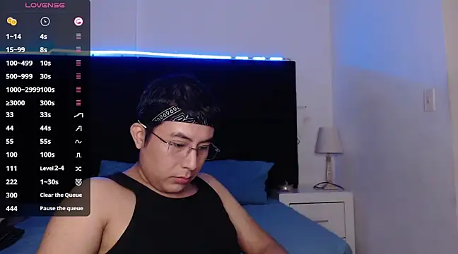 Snapshot of andrewmhilton_ chatting on February 26, 2025, 12:49 am andrewmhilton online show from February 26, 2025, 12:49 am