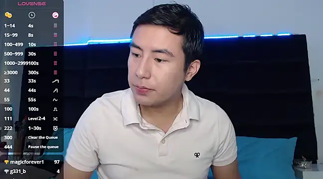 Snapshot of andrewmhilton_ chatting on February 26, 2025, 5:17 pm andrewmhilton online show from February 26, 2025, 5:17 pm