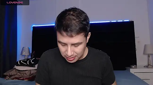 Snapshot of andrewmhilton_ chatting on March 4, 2025, 1:23 am andrewmhilton online show from March 4, 2025, 1:23 am