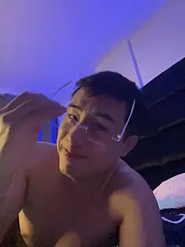 Snapshot of andrewmhilton_ chatting on March 6, 2025, 8:08 am andrewmhilton online show from March 6, 2025, 8:08 am