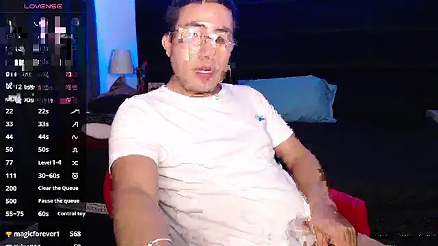 Snapshot of andrewmhilton_ chatting on March 9, 2025, 11:25 pm andrewmhilton online show from March 9, 2025, 11:25 pm