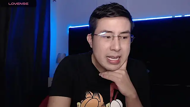 Snapshot of andrewmhilton_ chatting on March 16, 2025, 1:38 am andrewmhilton online show from March 16, 2025, 1:38 am