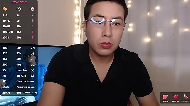 Snapshot of andrewmhilton_ chatting on March 17, 2025, 4:54 pm andrewmhilton online show from March 17, 2025, 4:54 pm