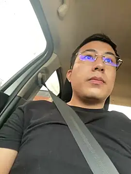 Snapshot of andrewmhilton_ chatting on March 20, 2025, 3:47 pm andrewmhilton online show from March 20, 2025, 3:47 pm