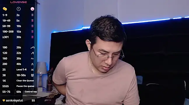 Snapshot of andrewmhilton_ chatting on March 22, 2025, 3:41 am andrewmhilton online show from March 22, 2025, 3:41 am