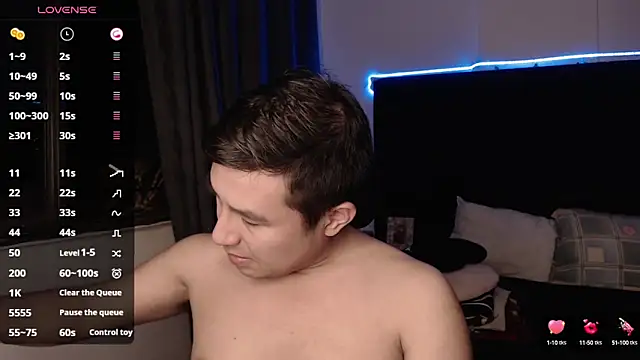 Snapshot of andrewmhilton_ chatting on September 13, 2025, 5:18 am andrewmhilton online show from September 13, 2025, 5:18 am