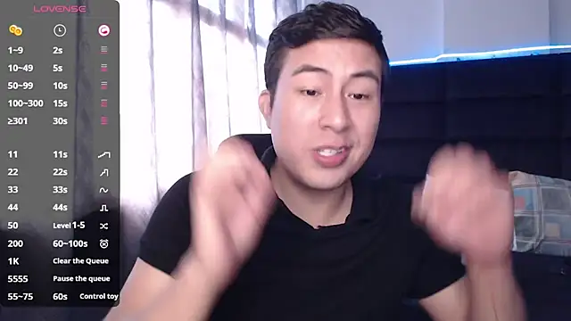 Snapshot of andrewmhilton_ chatting on September 15, 2025, 5:13 pm andrewmhilton online show from September 15, 2025, 5:13 pm