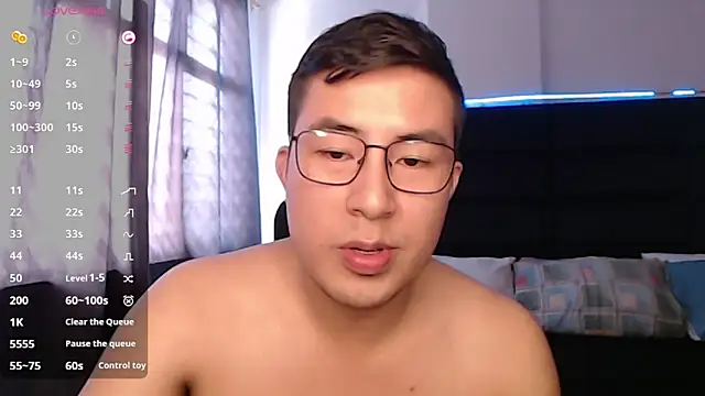 Snapshot of andrewmhilton_ chatting on September 23, 2025, 6:00 pm andrewmhilton online show from September 23, 2025, 6:00 pm