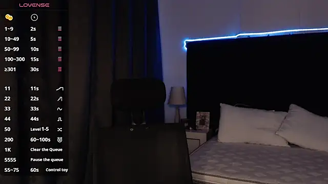 Snapshot of andrewmhilton_ chatting on October 3, 2025, 5:15 am andrewmhilton online show from October 3, 2025, 5:15 am