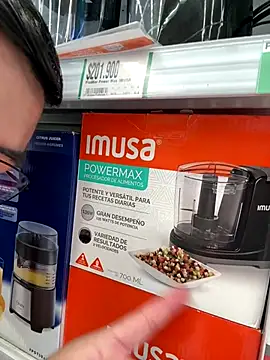 Snapshot of andrewmhilton_ chatting on October 22, 2025, 6:07 pm andrewmhilton online show from October 22, 2025, 6:07 pm