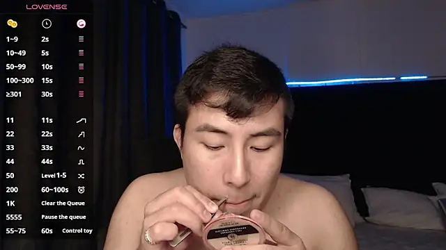 Snapshot of andrewmhilton_ chatting on November 5, 2025, 6:02 am andrewmhilton online show from November 5, 2025, 6:02 am