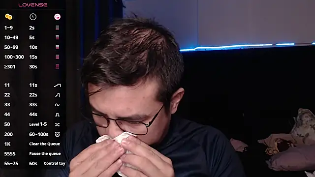 Snapshot of andrewmhilton_ chatting on November 8, 2025, 6:24 am andrewmhilton online show from November 8, 2025, 6:24 am