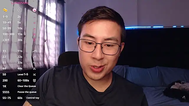 Snapshot of andrewmhilton_ chatting on November 11, 2025, 9:26 pm andrewmhilton online show from November 11, 2025, 9:26 pm