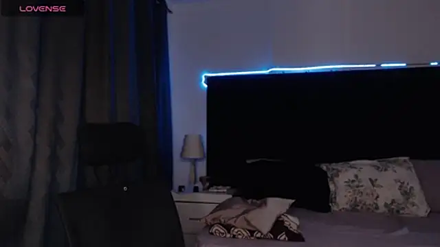 Snapshot of andrewmhilton_ chatting on November 14, 2025, 6:23 am andrewmhilton online show from November 14, 2025, 6:23 am