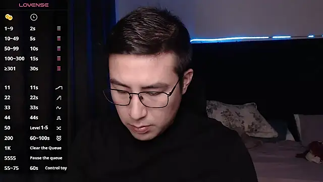 Snapshot of andrewmhilton_ chatting on November 15, 2025, 6:22 am andrewmhilton online show from November 15, 2025, 6:22 am