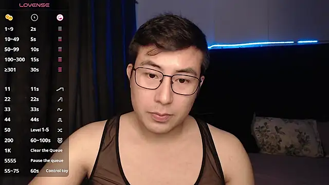 Snapshot of andrewmhilton_ chatting on November 21, 2025, 5:50 am andrewmhilton online show from November 21, 2025, 5:50 am