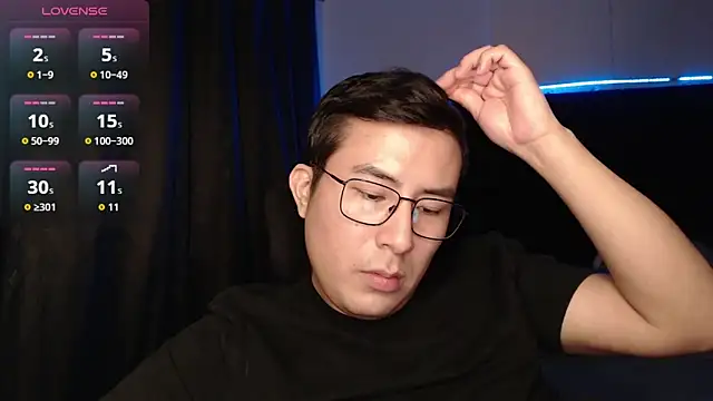 Snapshot of andrewmhilton_ chatting on November 27, 2025, 6:48 am andrewmhilton online show from November 27, 2025, 6:48 am