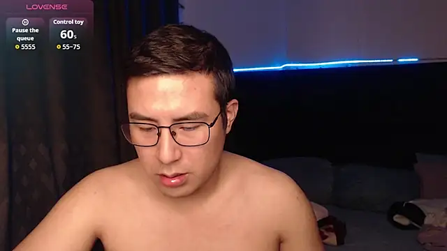 Snapshot of andrewmhilton_ chatting on December 1, 2025, 6:07 am andrewmhilton online show from December 1, 2025, 6:07 am