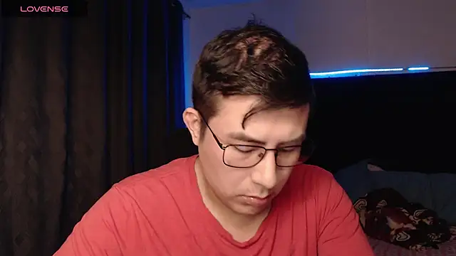 andrewmhilton  online show from December 20, 2025, 7:26 am