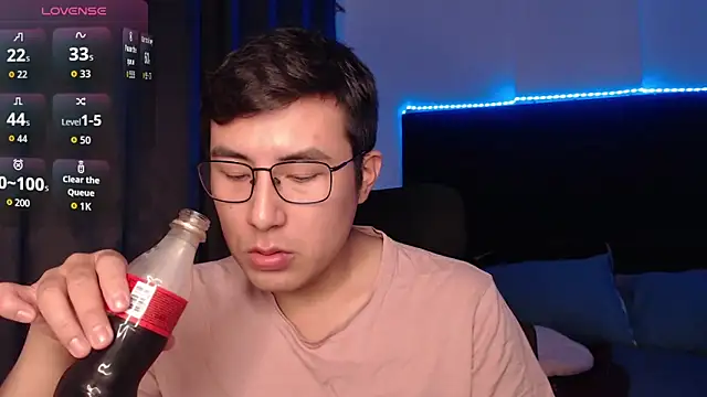 andrewmhilton  online show from March 15, 2026, 5:46 am