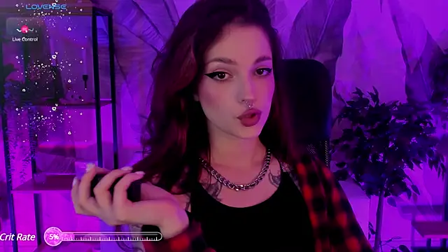 BratzieDarsie online show from December 28, 2024, 8:05 am