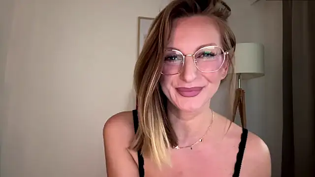 HornyJudith online show from December 17, 2025, 7:14 am