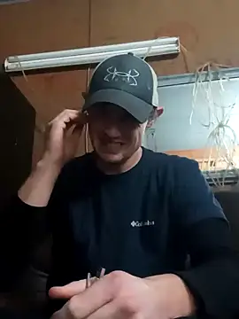 Snapshot of Midwestalpha chatting on December 22, 2024, 9:00 am Midwestalpha online show from December 22, 2024, 9:00 am