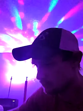 Snapshot of Midwestalpha chatting on January 12, 2025, 2:09 pm Midwestalpha online show from January 12, 2025, 2:09 pm